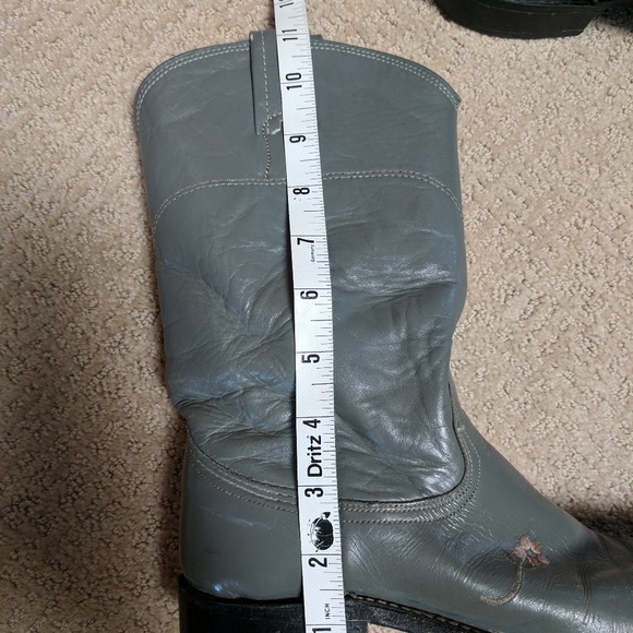 Boots - Picture 5 of 7